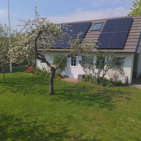 Lillan Hotel Torna Hallestad Bagian luar foto