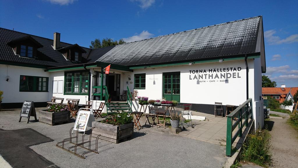 Lillan Hotel Torna Hallestad Bagian luar foto